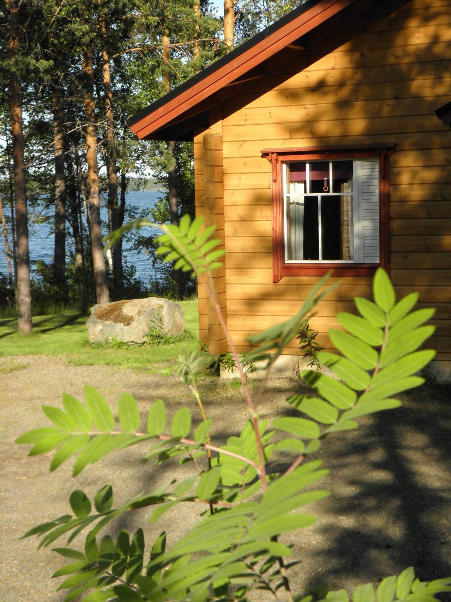 Loikansaari Lomamoekit Holiday Cottages Kallislahti Exterior photo